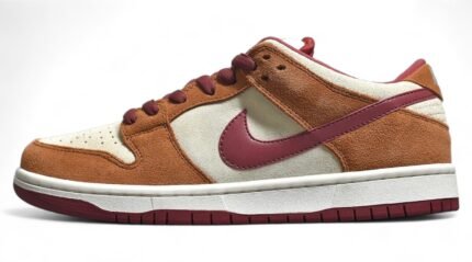 SB Dunk Low Pro Dark Russet Cedar