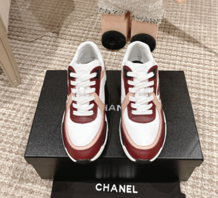 Chanel 2023K beautiful new sneakers size: Women 35-41 .Men: 39-45 note shoes size when you fill shipping address