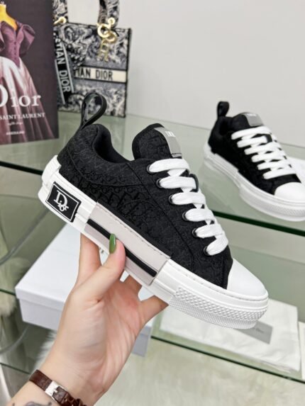 Dior Big tongue skate sneakers Women size: 35-41 men size: 39-45 note shoes size when you fill shipping address