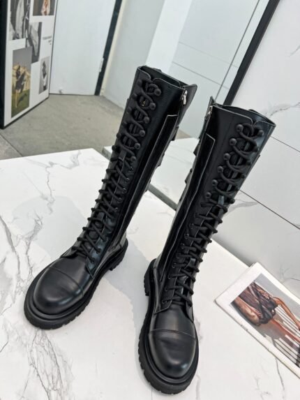Dior 23 breasted Doc Martens leather cowhide high boots size: 35－42 note shoes size when you fill shipping address