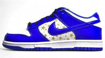 SB Dunk Low Supreme Hyper Royal