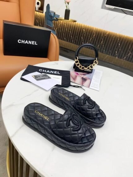 Chanel 𝙎𝙡𝙞𝙣𝙜-𝙗𝙖𝙘𝙠 Top casual slippers size: 35-40 note shoes size when you fill shipping address