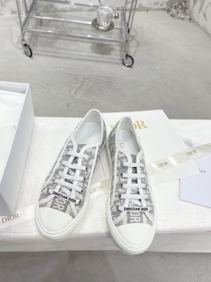 DIOR WALK N Embroidered canvas Casual shoes size: 35-40 (41 can be customized made) note shoes size when you fill shipping address