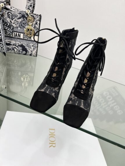 J-ADIOR Embroidery jacquard short boot black size: 34 -4334.40.41.42.43. should be customized madenote shoes size when you fill shipping address