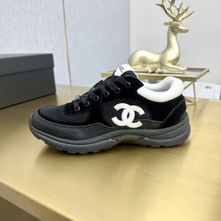 Chanel 2023 counter top casual sneakers women size: 35–41 men size: 38-46 note shoes size when you fill shipping address