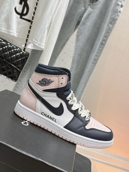 Chanel x AJ 1s sneakers top quality size: 35-39 (40.41 can be customized) note shoes size when you fill shipping address