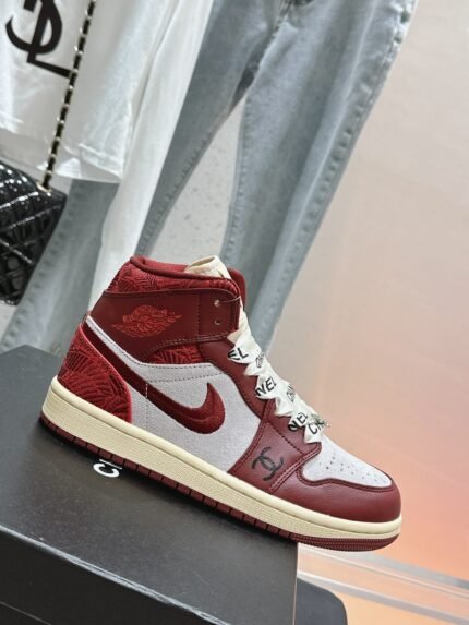 Chanel x AJ 1s sneakers top quality size: 35-39 (40.41 can be customized) note shoes size when you fill shipping address
